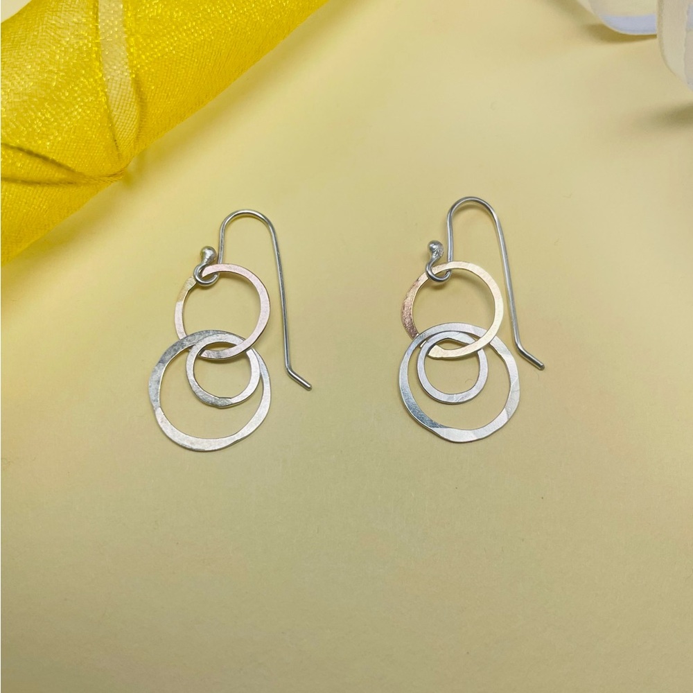 New! Circle of Friends Gold Earrings Retail $195